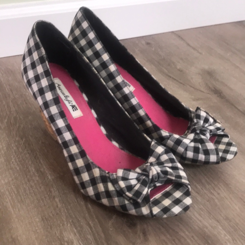 American Eagle Black and White Plaid Wedges